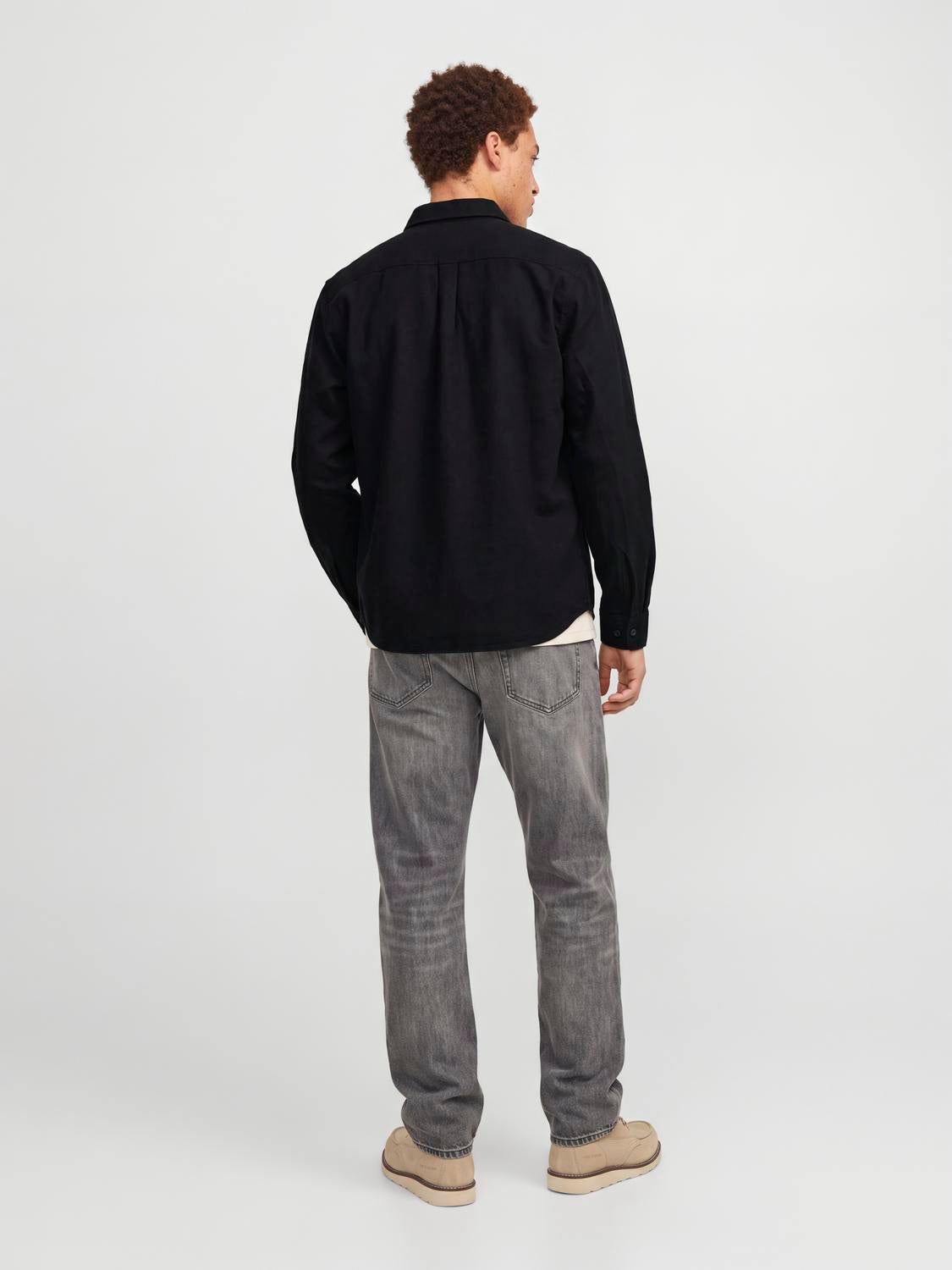 model_shot-back